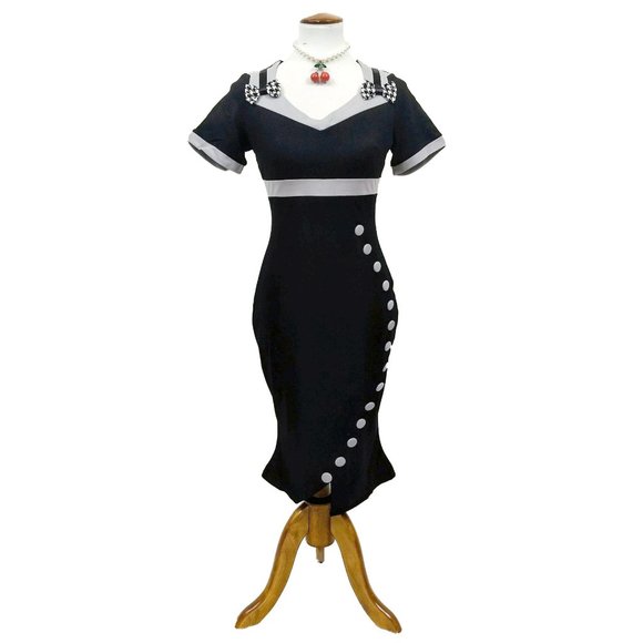 Black Curvalicious Button Wiggle Dress - Picture 3 of 7